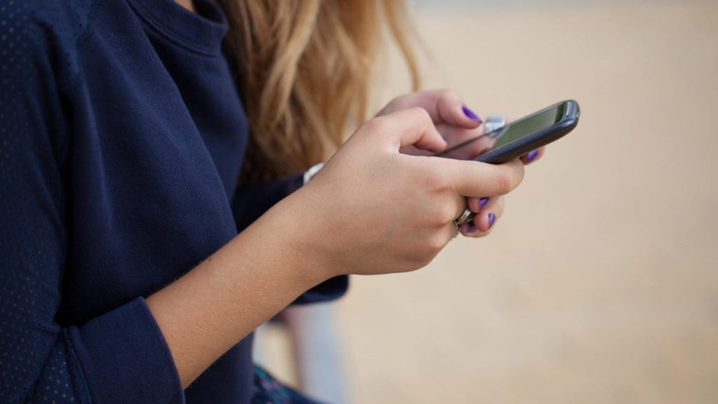 The Best Ways to Protect Your Kids From Online Scams